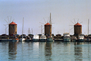 Античный порт Мандраки